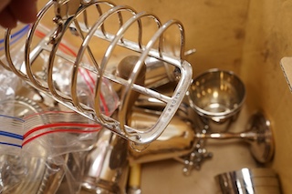 A collection of silver plated wares. Toast rack 16.5 cm wide. Condition - variable, mostly good